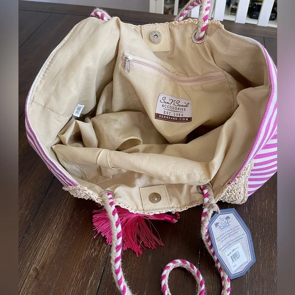 Suns N sand tote bag